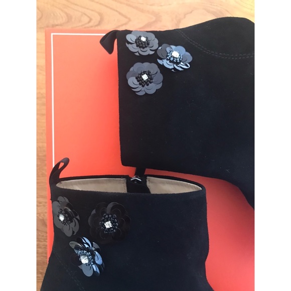 EUC - Bill Blass Embellished Bootie - 8 (black) - Picture 8 of 10